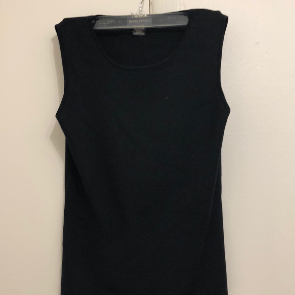 Simple Banana Republic tank